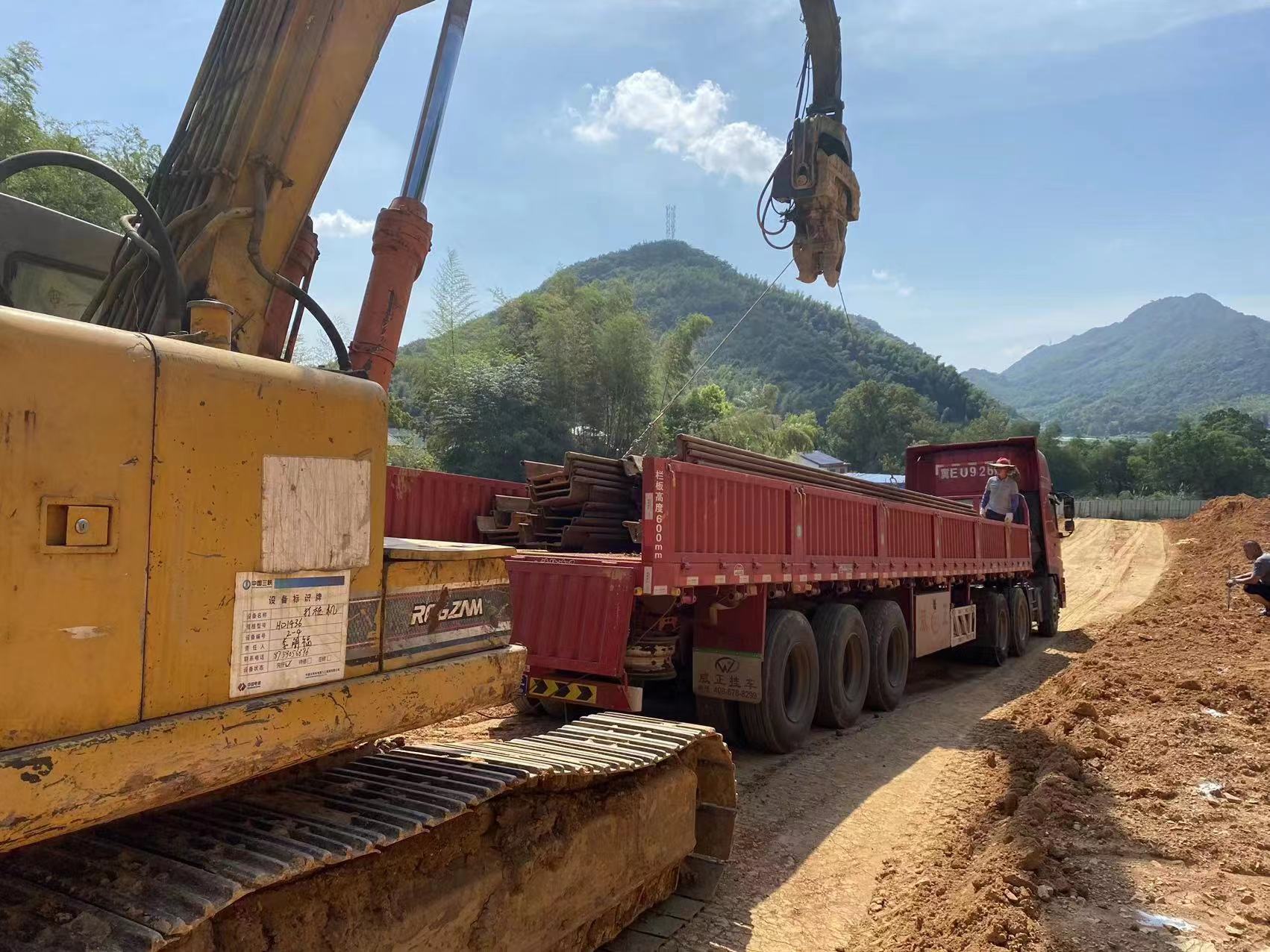 湖南省臨湘市S501臨湘鴨欄至長安公路工程項目第四合同段鋼板樁邊坡支護